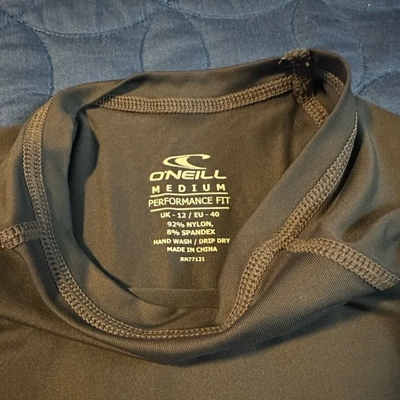 O Neil Rashguard - Picture 3 of 4